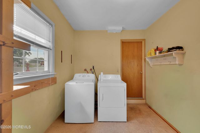 1055 Bell Street, Toms River, NJ 08753