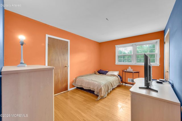 1055 Bell Street, Toms River, NJ 08753