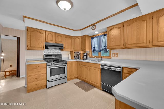 1055 Bell Street, Toms River, NJ 08753