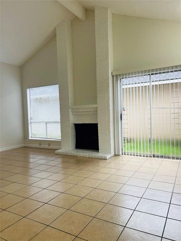 3739 Varla Lane, Houston, TX 77014