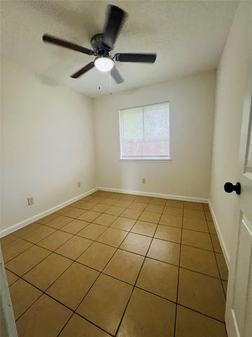 3739 Varla Lane, Houston, TX 77014