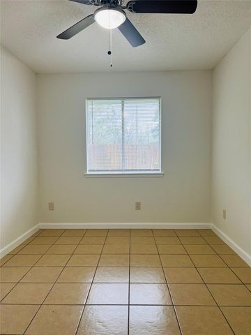 3739 Varla Lane, Houston, TX 77014