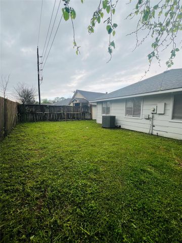 3739 Varla Lane, Houston, TX 77014