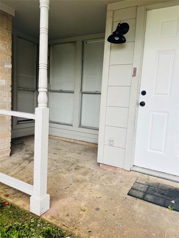 3739 Varla Lane, Houston, TX 77014