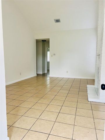 3739 Varla Lane, Houston, TX 77014