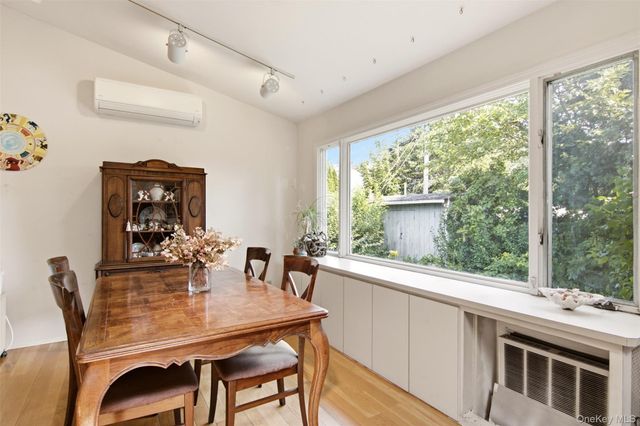 118 Magnolia, Westbury, NY 11590