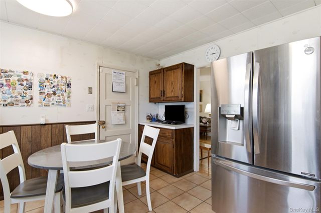 118 Magnolia, Westbury, NY 11590