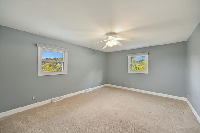 S40W22816 Sommers Hills DRIVE, Waukesha, WI 53189