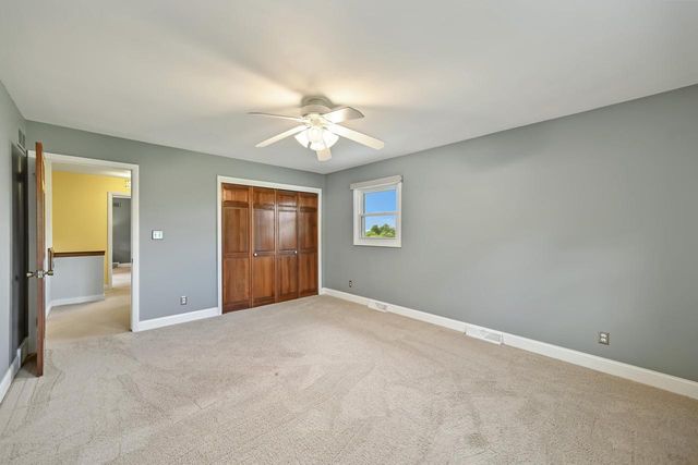 S40W22816 Sommers Hills DRIVE, Waukesha, WI 53189