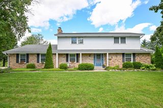 S40W22816 Sommers Hills DRIVE, Waukesha, WI 53189