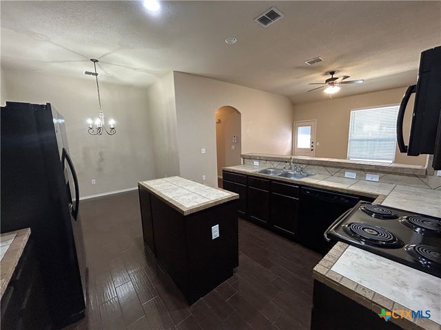 692 Creekside Circle, New Braunfels, TX 78130
