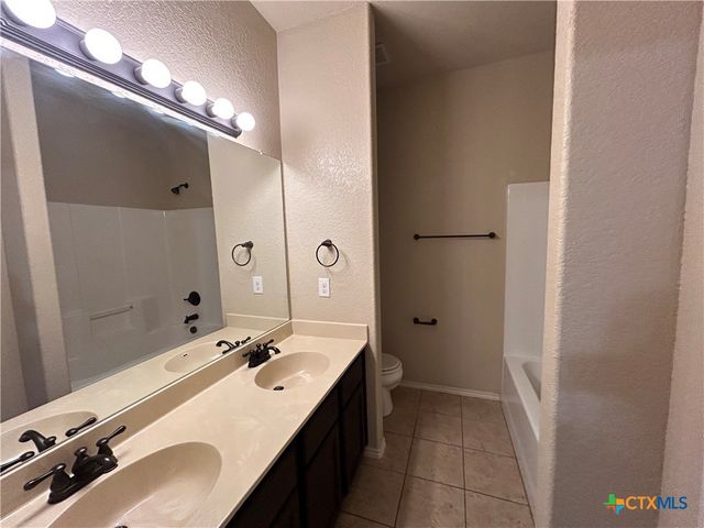 692 Creekside Circle, New Braunfels, TX 78130