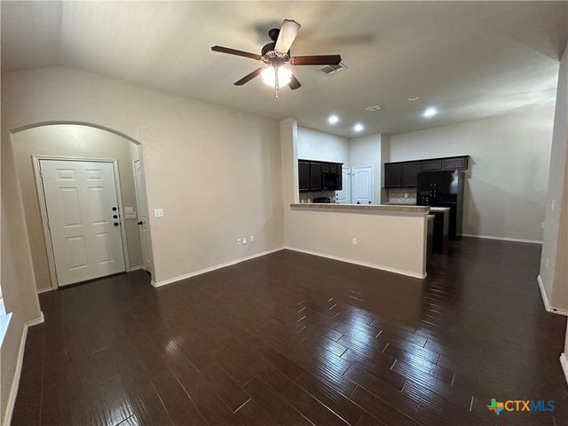 692 Creekside Circle, New Braunfels, TX 78130