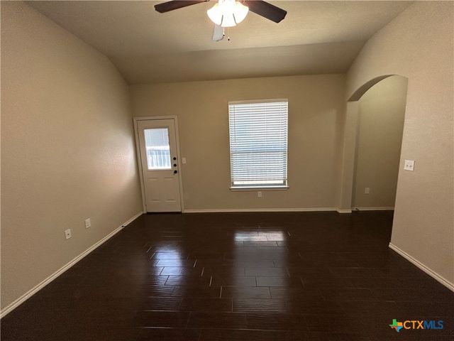 692 Creekside Circle, New Braunfels, TX 78130