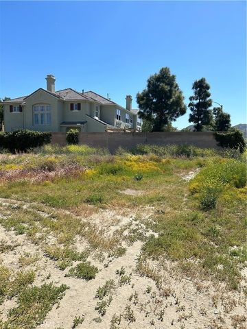 1 Lake Park Street, Lake Elsinore, CA 92530