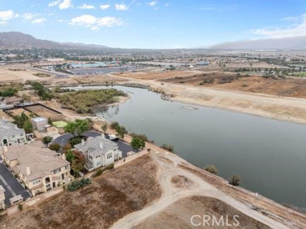 1 Lake Park Street, Lake Elsinore, CA 92530 — photo 2
