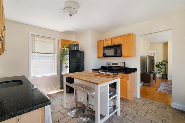 5 Essex St, Somerville, MA 02145