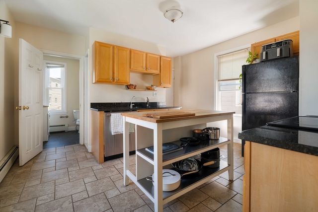 5 Essex St, Somerville, MA 02145