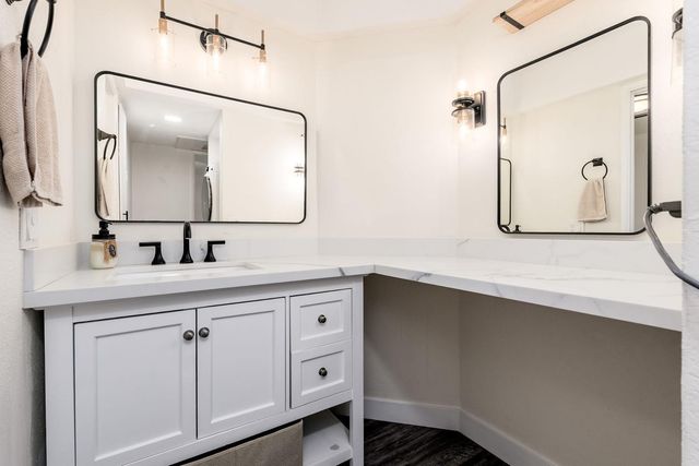 7557 N Dreamy Draw Drive Unit 219, Phoenix, AZ 85020