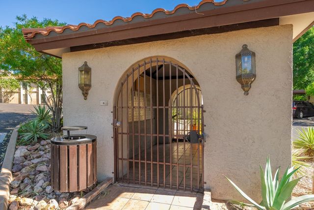 7557 N Dreamy Draw Drive Unit 219, Phoenix, AZ 85020