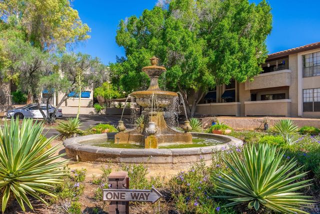 7557 N Dreamy Draw Drive Unit 219, Phoenix, AZ 85020