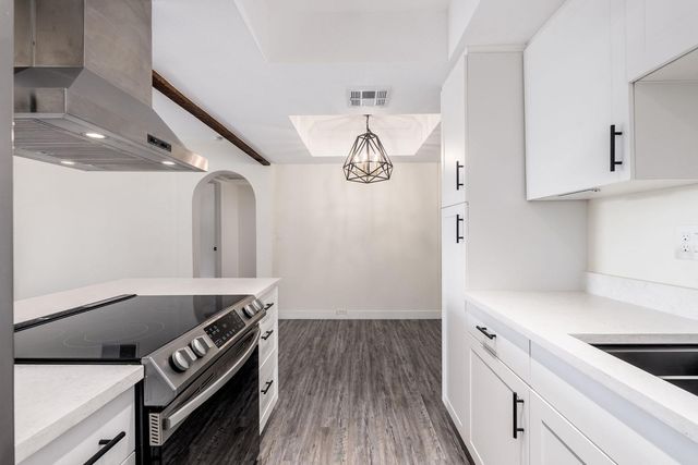 7557 N Dreamy Draw Drive Unit 219, Phoenix, AZ 85020