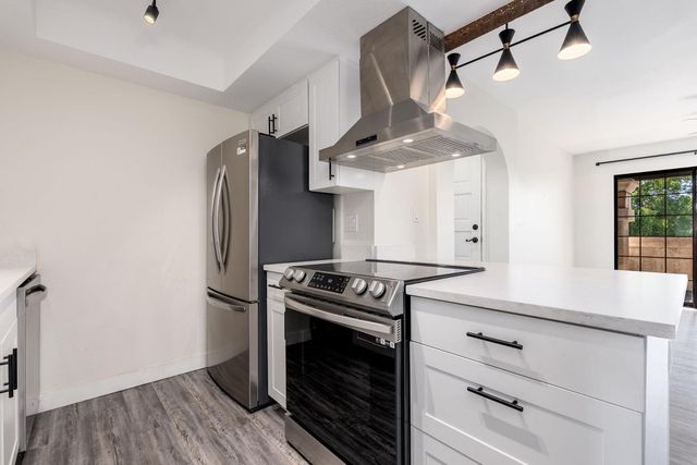 7557 N Dreamy Draw Drive Unit 219, Phoenix, AZ 85020