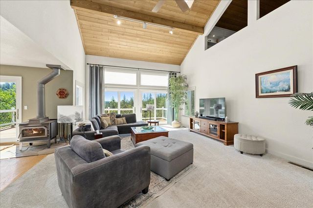 4521 Cross Creek Rd, Cool, CA 95614