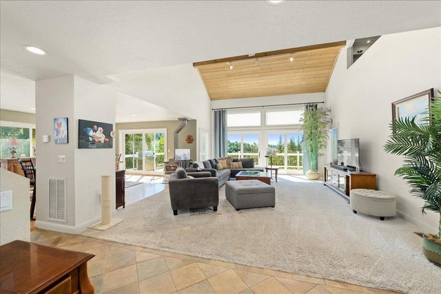 4521 Cross Creek Rd, Cool, CA 95614