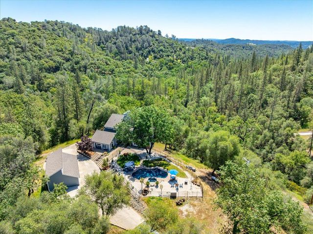 4521 Cross Creek Rd, Cool, CA 95614