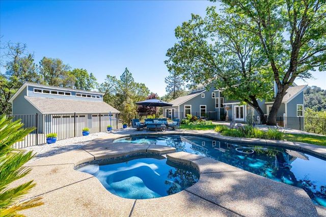 4521 Cross Creek Rd, Cool, CA 95614