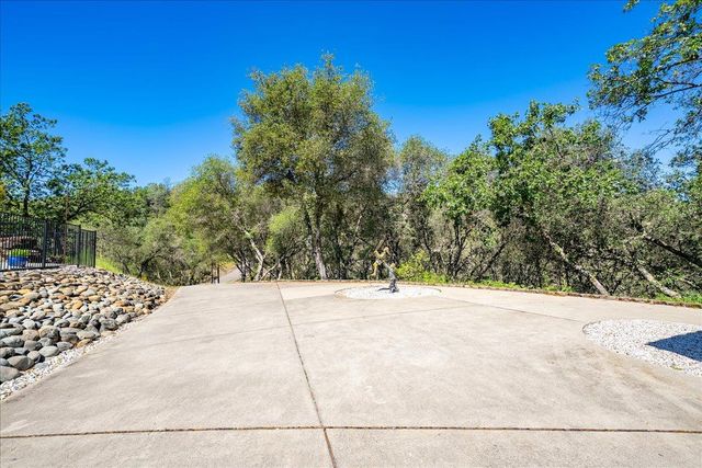 4521 Cross Creek Rd, Cool, CA 95614