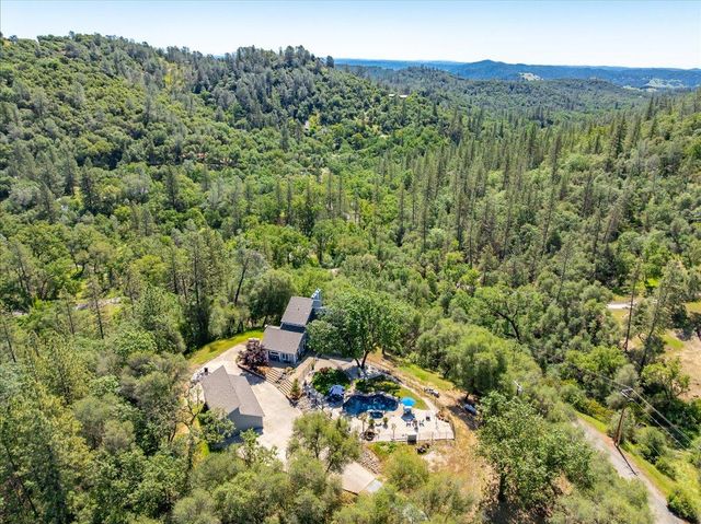 4521 Cross Creek Rd, Cool, CA 95614
