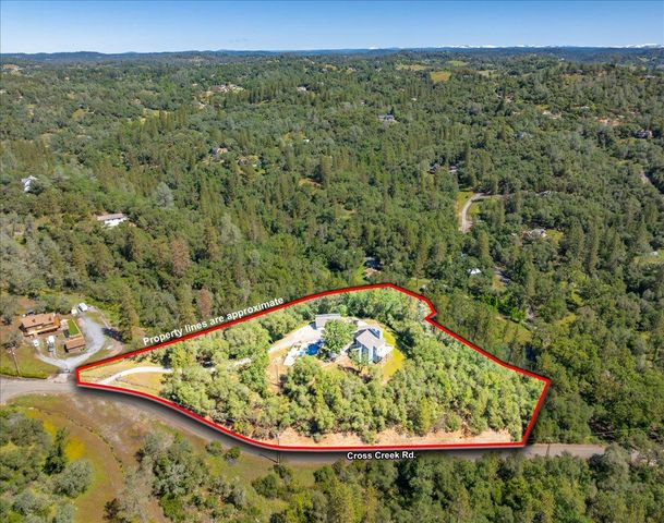 4521 Cross Creek Rd, Cool, CA 95614