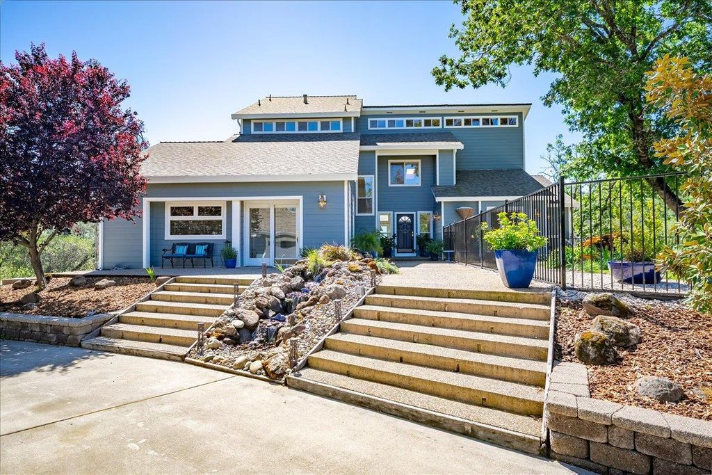 4521 Cross Creek Rd, Cool, CA 95614