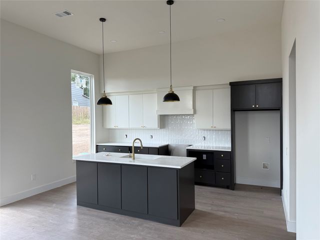 2520 elk Trail, Granbury, TX 76048