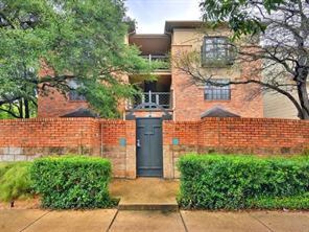 914 22 1/2 ST 302, Austin, TX 78705