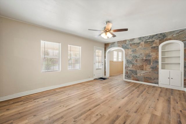 1505 Austin Street, Levelland, TX 79336