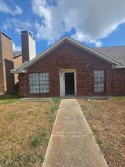 2404 Meadow Lane, Mesquite, TX 75150