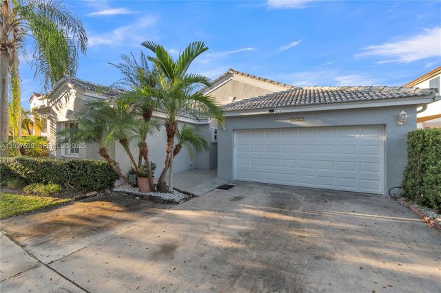 15529 SW 99th Ter, Miami, FL 33196