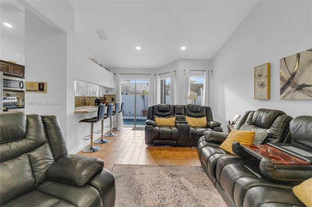 15529 SW 99th Ter, Miami, FL 33196