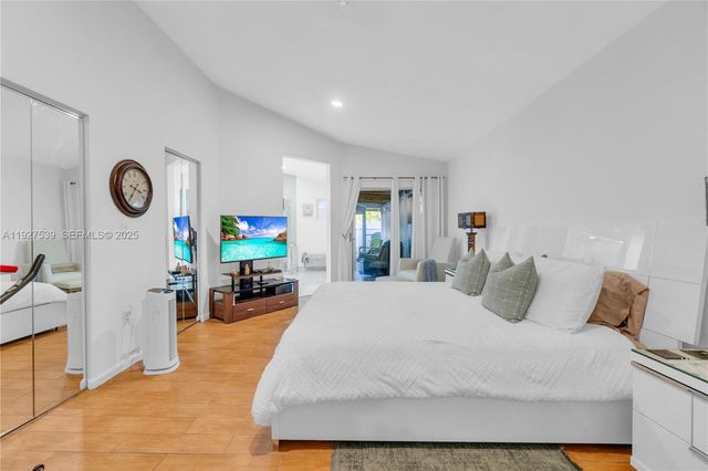 15529 SW 99th Ter, Miami, FL 33196