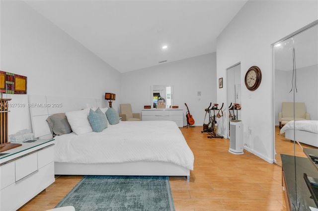 15529 SW 99th Ter, Miami, FL 33196