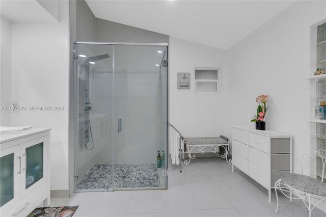 15529 SW 99th Ter, Miami, FL 33196