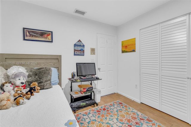 15529 SW 99th Ter, Miami, FL 33196