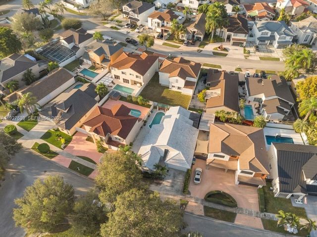 15529 SW 99th Ter, Miami, FL 33196