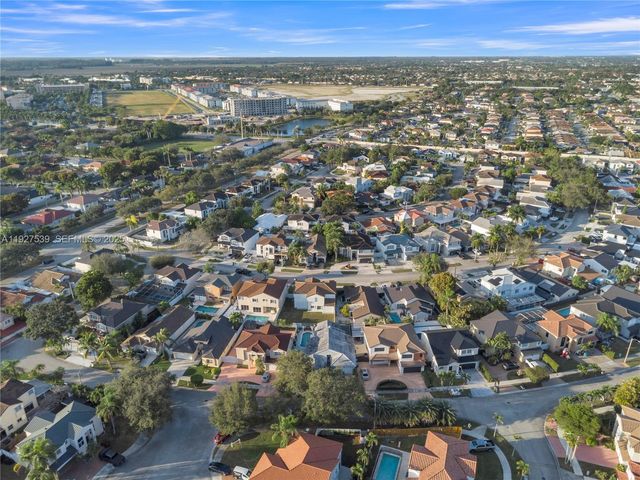 15529 SW 99th Ter, Miami, FL 33196