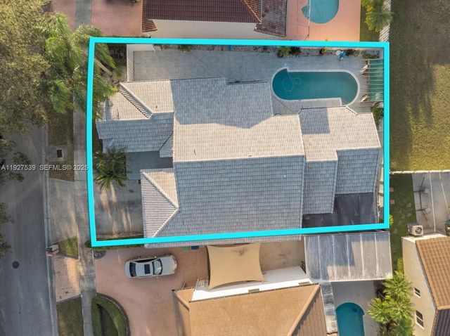 15529 SW 99th Ter, Miami, FL 33196