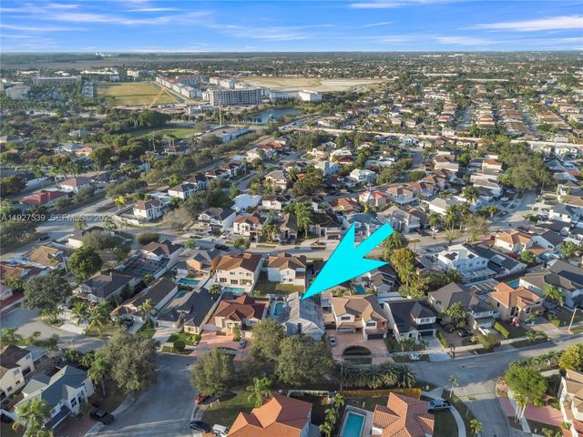 15529 SW 99th Ter, Miami, FL 33196