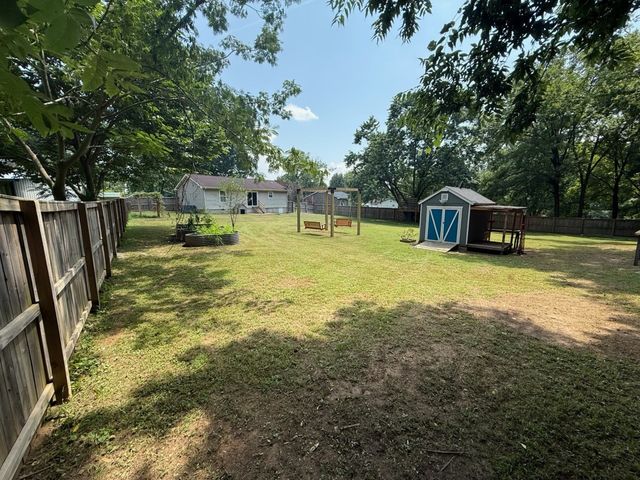 1529 Winding Way Cir, Gallatin, TN 37066